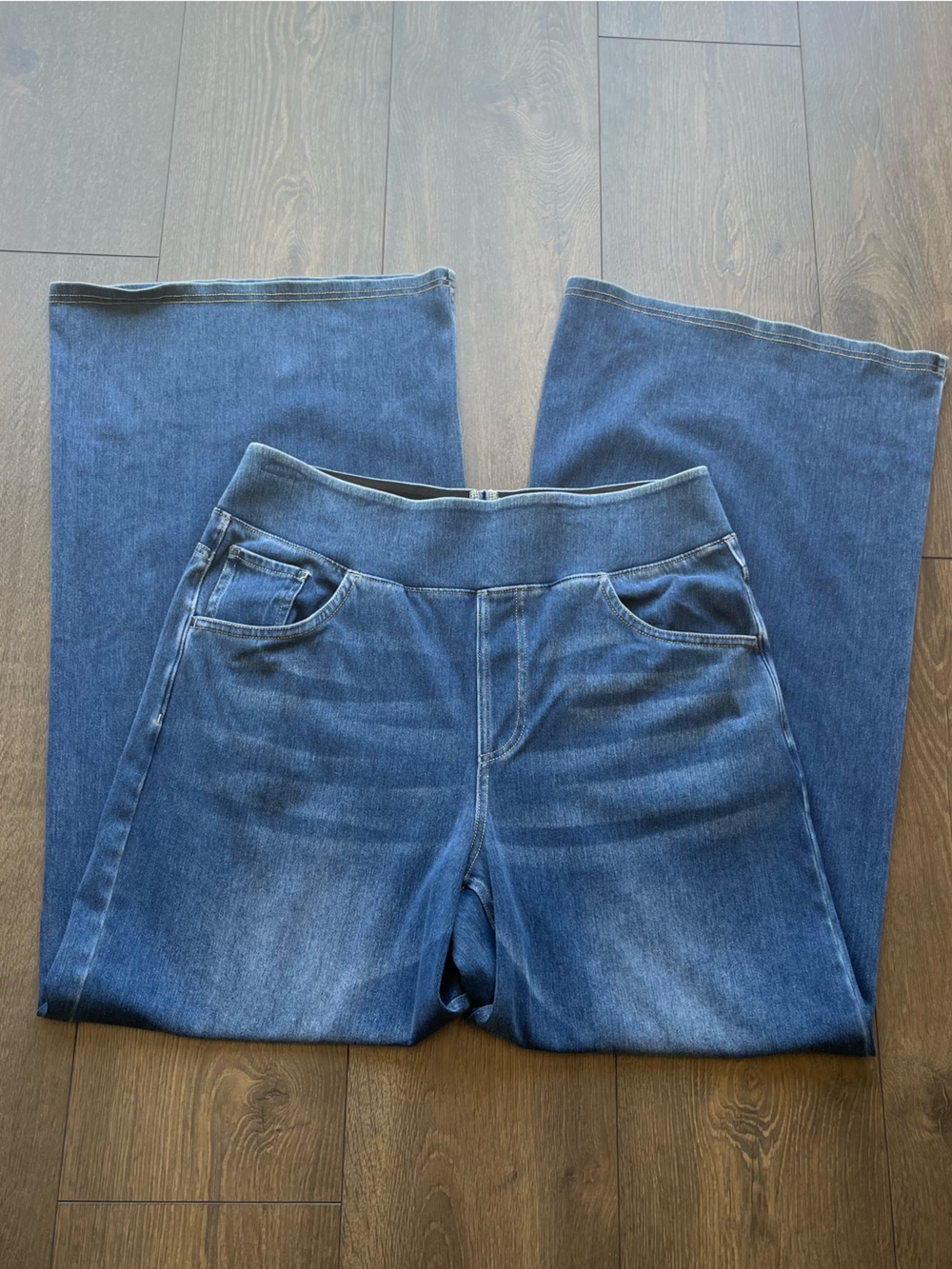 NWOT HALARA Blue Wide Leg Jeans
